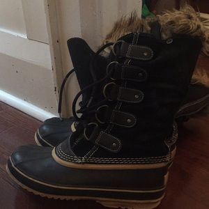 Sorel Joan of Arc in used condition.